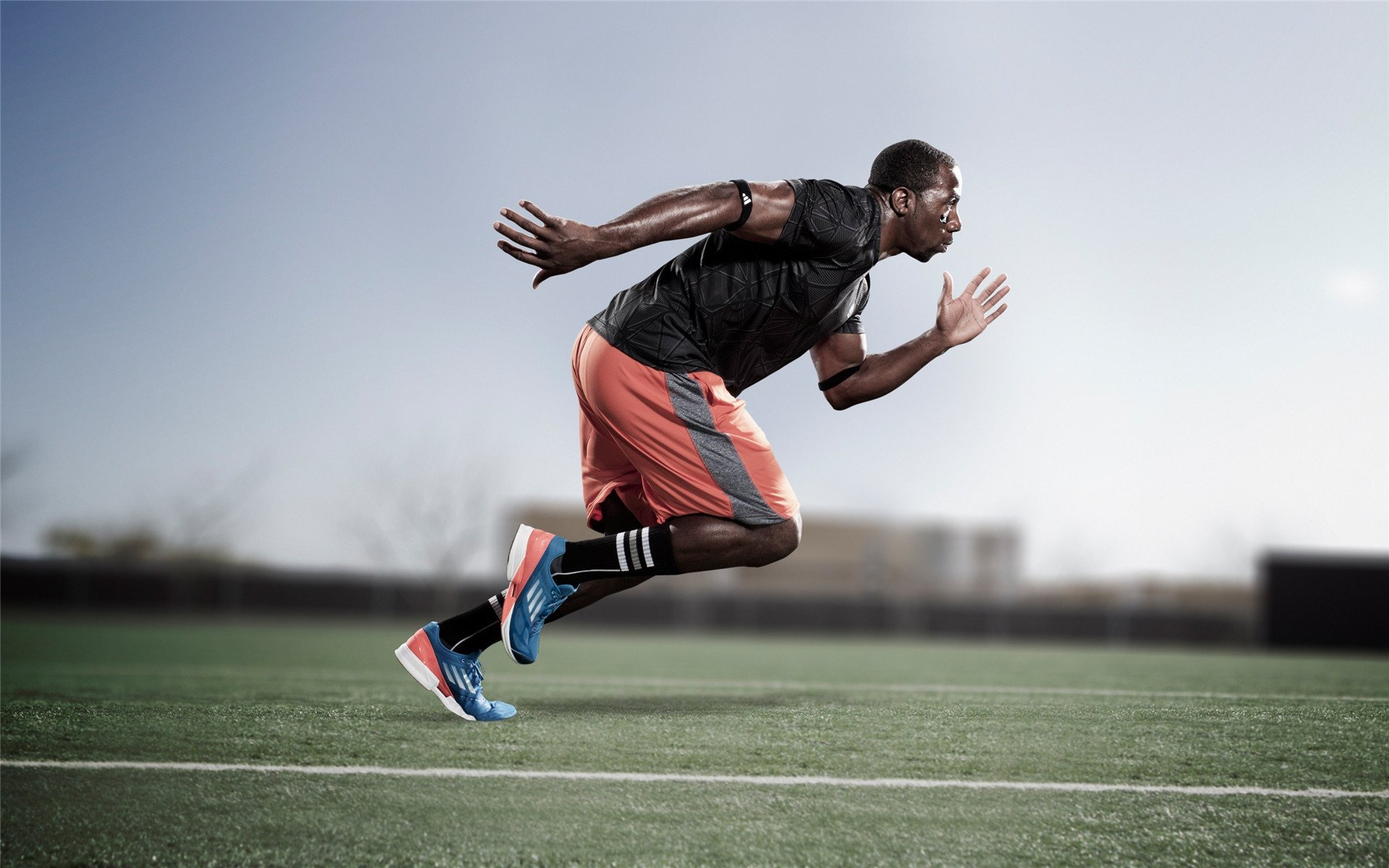 战术演变：教练如何根据比赛局势调整阵型？，比赛前教练在排兵布阵时的想法是